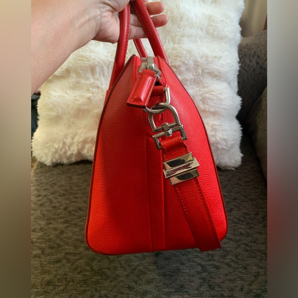 Givenchy Red Shoulder Bag - Picture 14 of 16